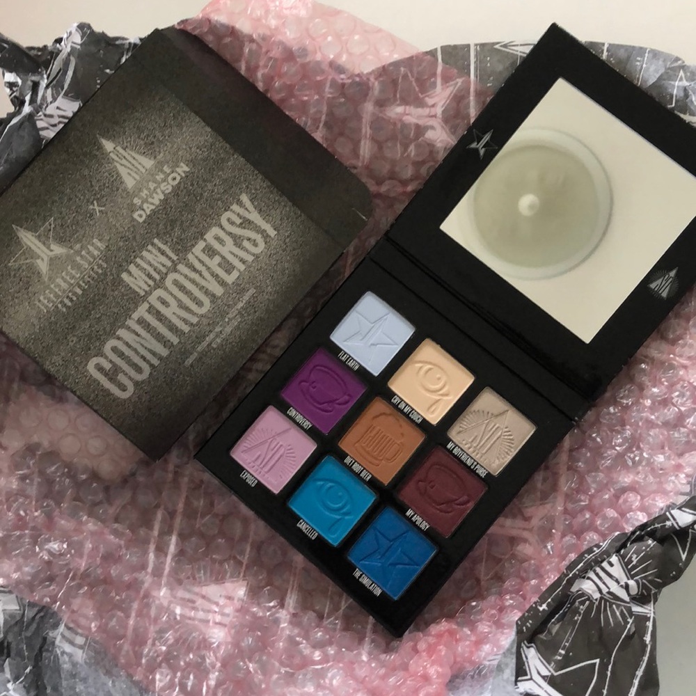 **Mini Controversy Palette**